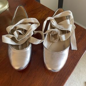 Via Spiga metallic ballet flat with ribbon ties size 7.5